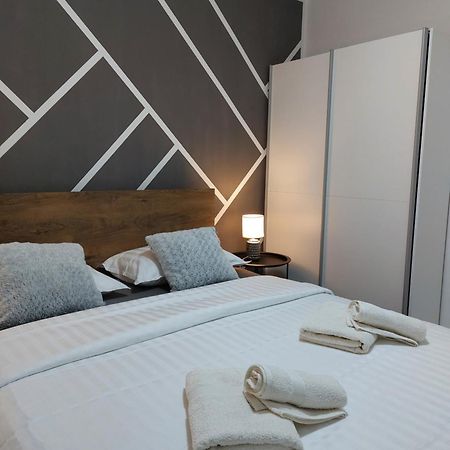 Two Bedroom Apartment 卡斯塔 外观 照片