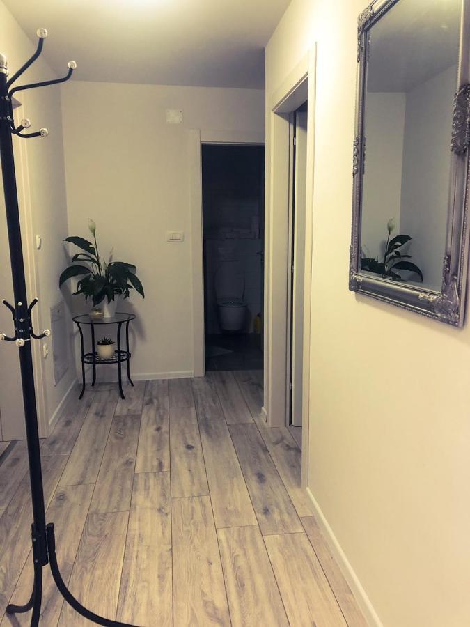 Two Bedroom Apartment 卡斯塔 外观 照片