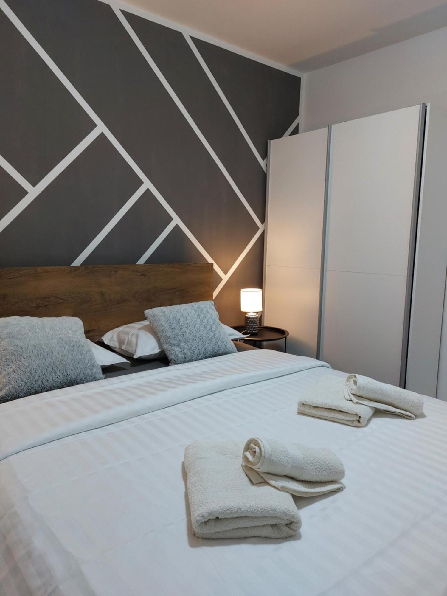 Two Bedroom Apartment 卡斯塔 外观 照片