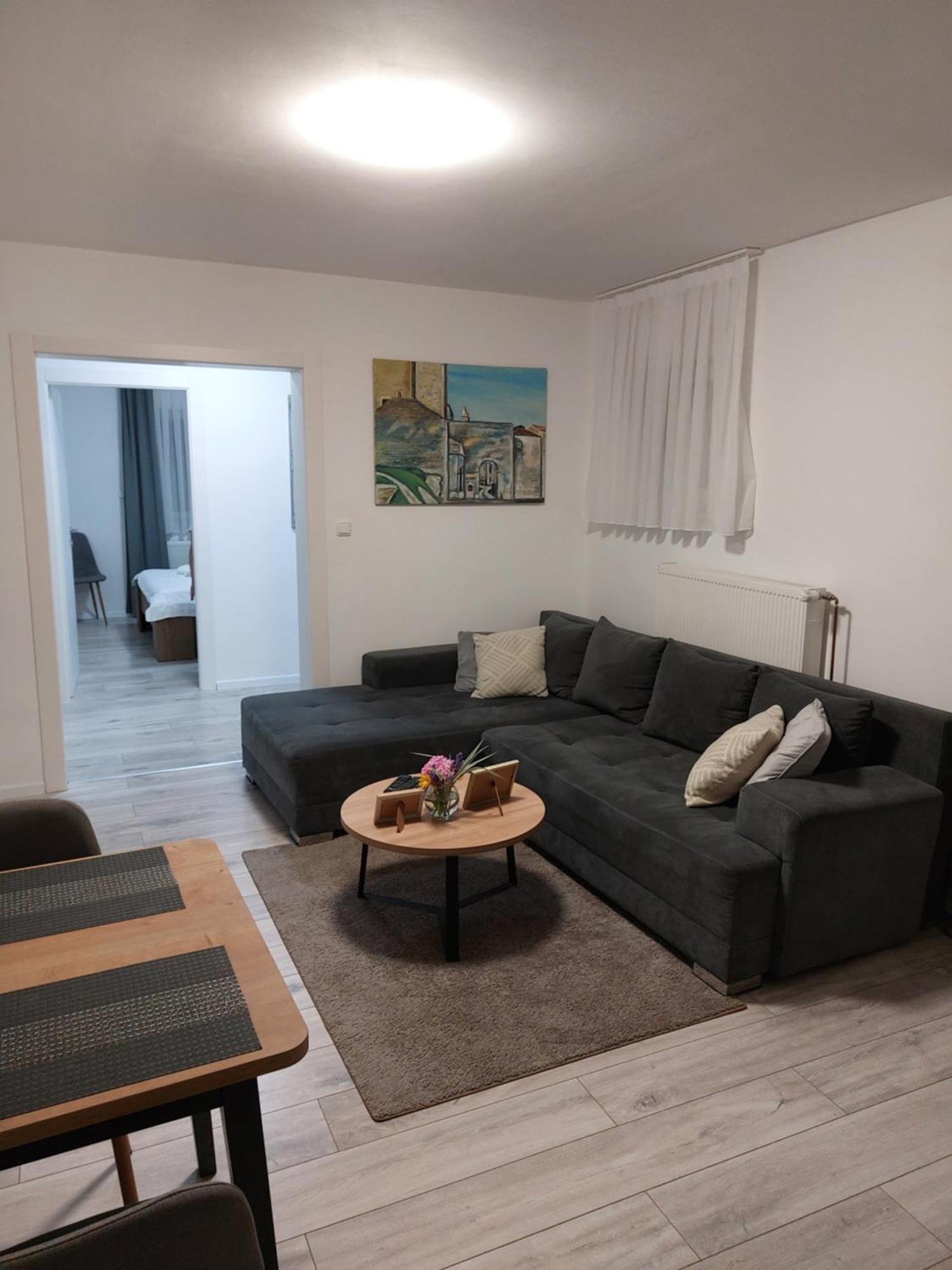 Two Bedroom Apartment 卡斯塔 外观 照片