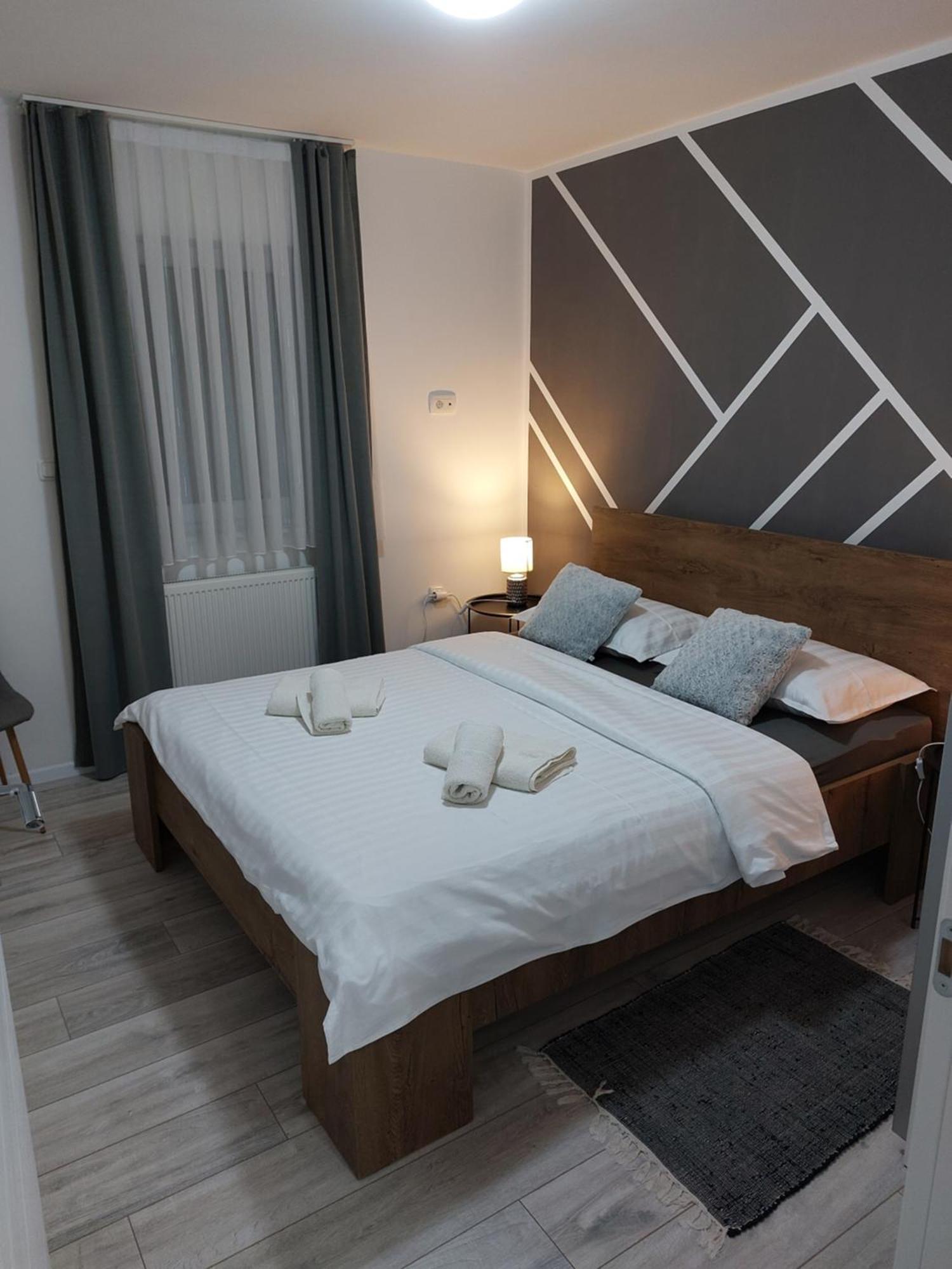 Two Bedroom Apartment 卡斯塔 外观 照片