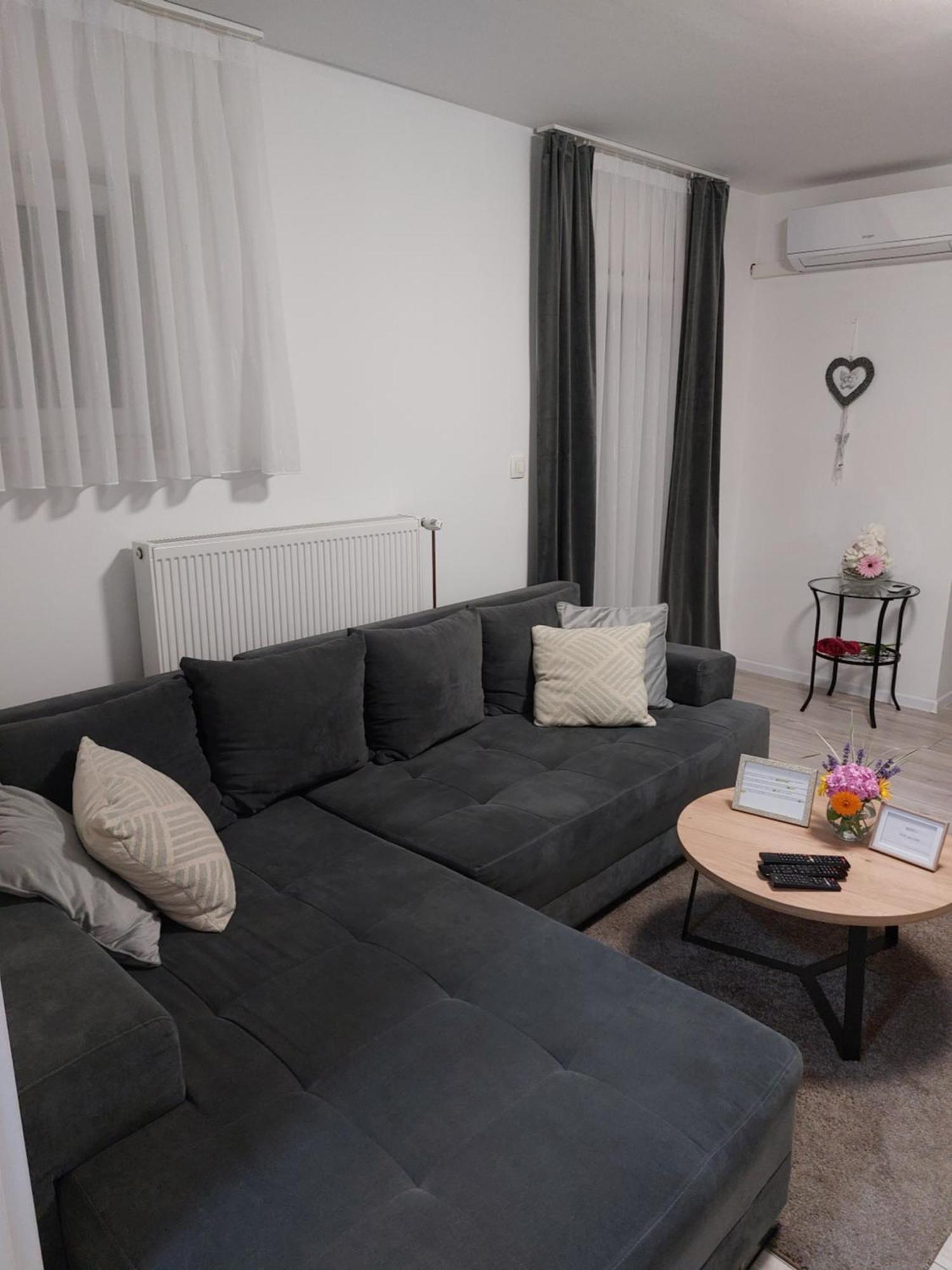 Two Bedroom Apartment 卡斯塔 外观 照片
